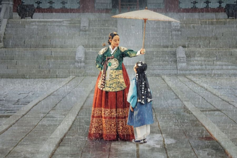 Ang “The Queen’s Umbrella” Ratings ay Dulo-dobleng Digit Para sa Bagong All-Time High