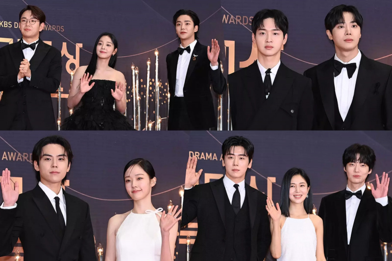 Para Bintang Berjalan di Karpet Merah Di KBS Drama Awards 2023