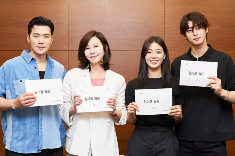 Kim Nam Joo, Cha Eun Woo ja teised näitavad uue draama stsenaariumi lugemisel erakordset sünergiat
