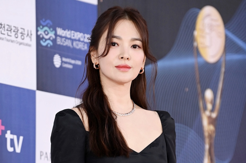 Song Hye Kyo ilmus Kim Eun Sooki uues draamas ja agentuuri lühikommentaarid