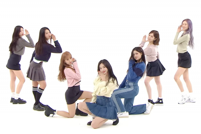 Sledujte: Cherry Bullet Covers TWICE, NewJeans, (G)I-DLE a IVE na „Weekly Idol“