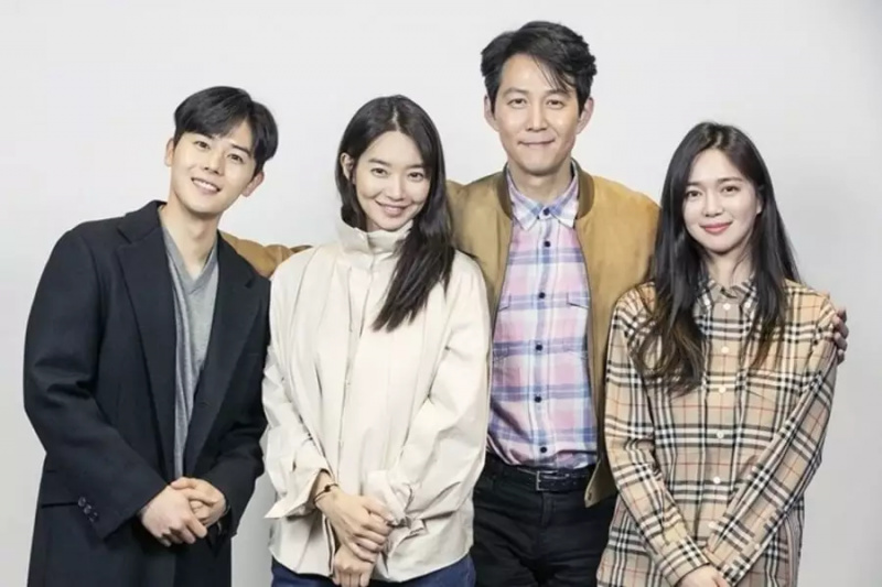 Shin Min Ah, Lee Jung Jae, dan Lainnya Berkumpul Untuk Pembacaan Naskah Pertama Drama Politik Baru