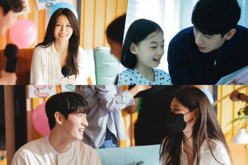 Sooyoung und Yoon Bak sind energiegeladen, unterstützend und fröhlich hinter den Kulissen von „Fanletter, Please“
