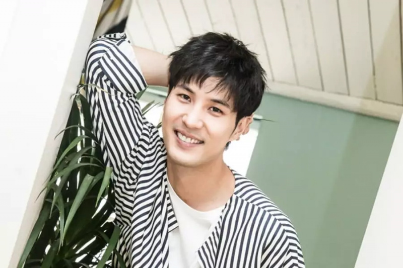 Kim Ji Suk يوضح التقارير حول بطولة فيلم KBS Fantasy Rom-Com Drama الجديد