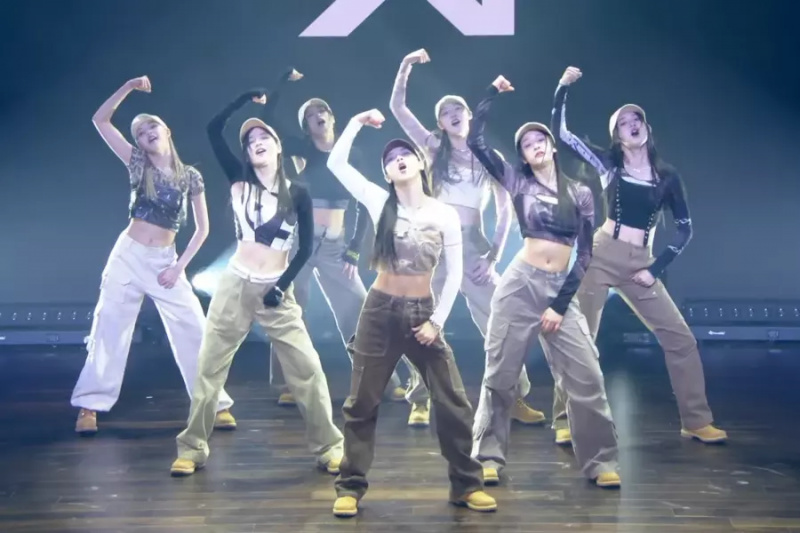 Xem: Nhóm nhạc nữ mới của YG BABYMONSTER góp mặt trong video vũ đạo cuồng nhiệt cho “Jenny From The Block”