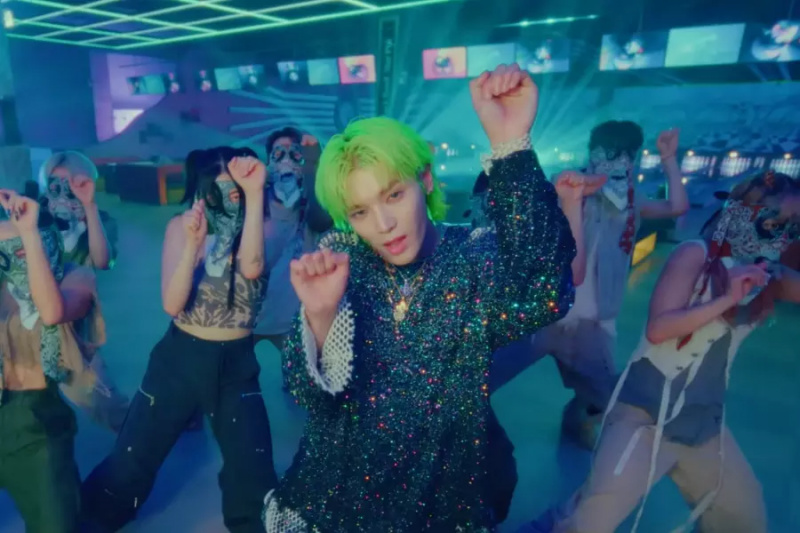 Mire: Taeyong de NCT se vuelve maravilloso en el video de presentación de “SHALALA”